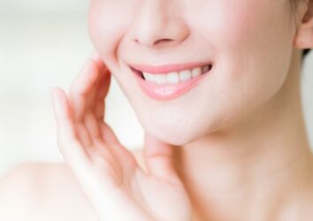 女性のきれいな口元